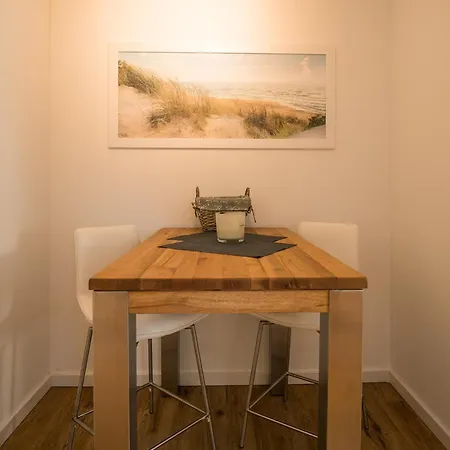 Apartment House, Laguna 
